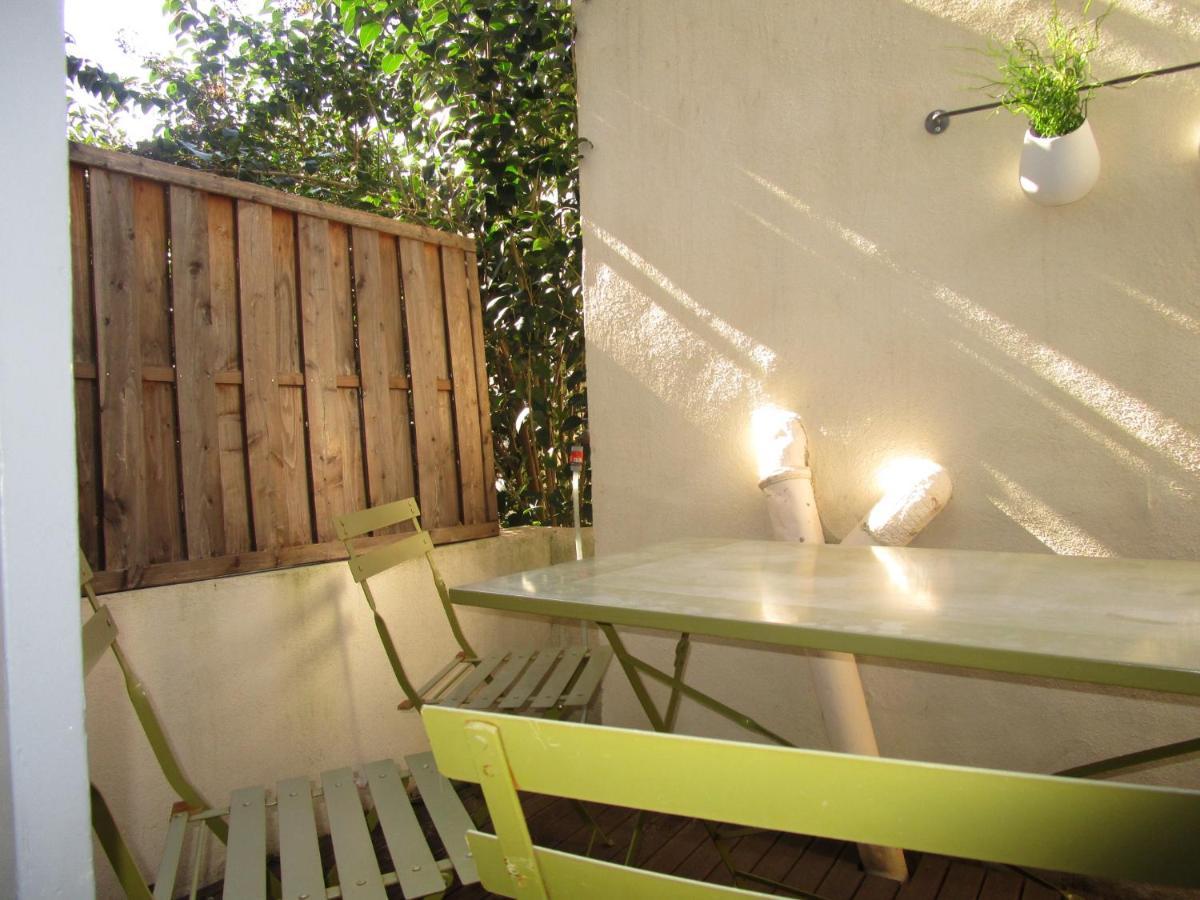 Maison 3 Chambres - Terrasse - Climatisation 10 Minutes A Pied Du Pont D'Авиньон Экстерьер фото