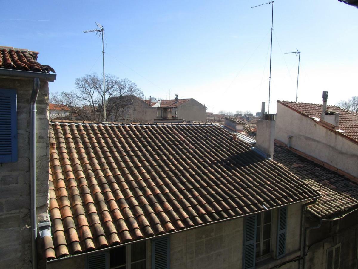 Maison 3 Chambres - Terrasse - Climatisation 10 Minutes A Pied Du Pont D'Авиньон Экстерьер фото